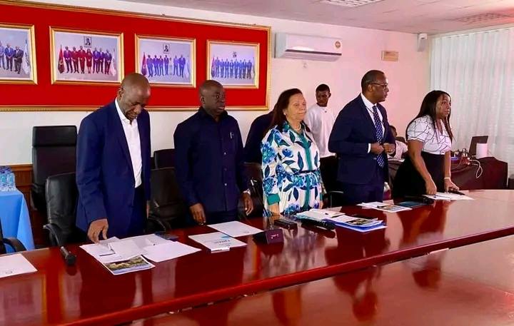 TERCEIRA MESA REDONDA ABORDA PATRIMÓNIO DOS SISTEMAS DE ABASTECIMENTO PÚBLICOS DE ÁGUA E SANEAMENTO DE ÁGUAS RESIDUAIS